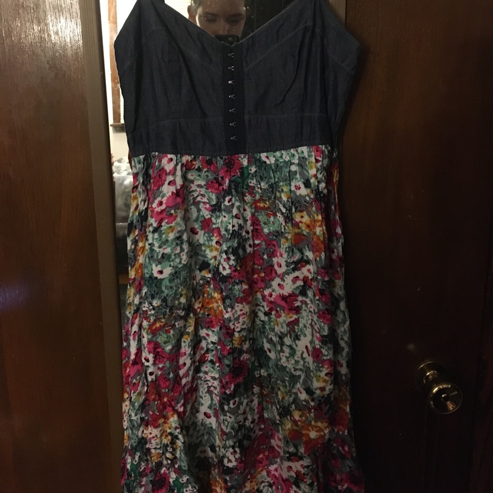 NWOT floral spring/summer dress